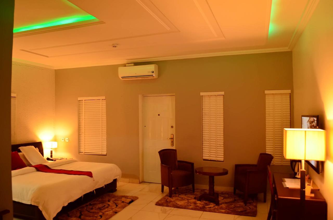 The Crib Lifestyle Hotel Port Harcourt Exterior foto