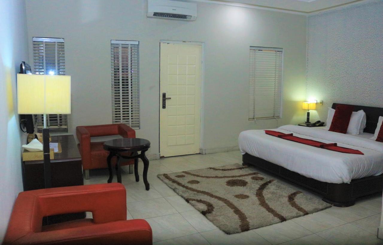 The Crib Lifestyle Hotel Port Harcourt Exterior foto